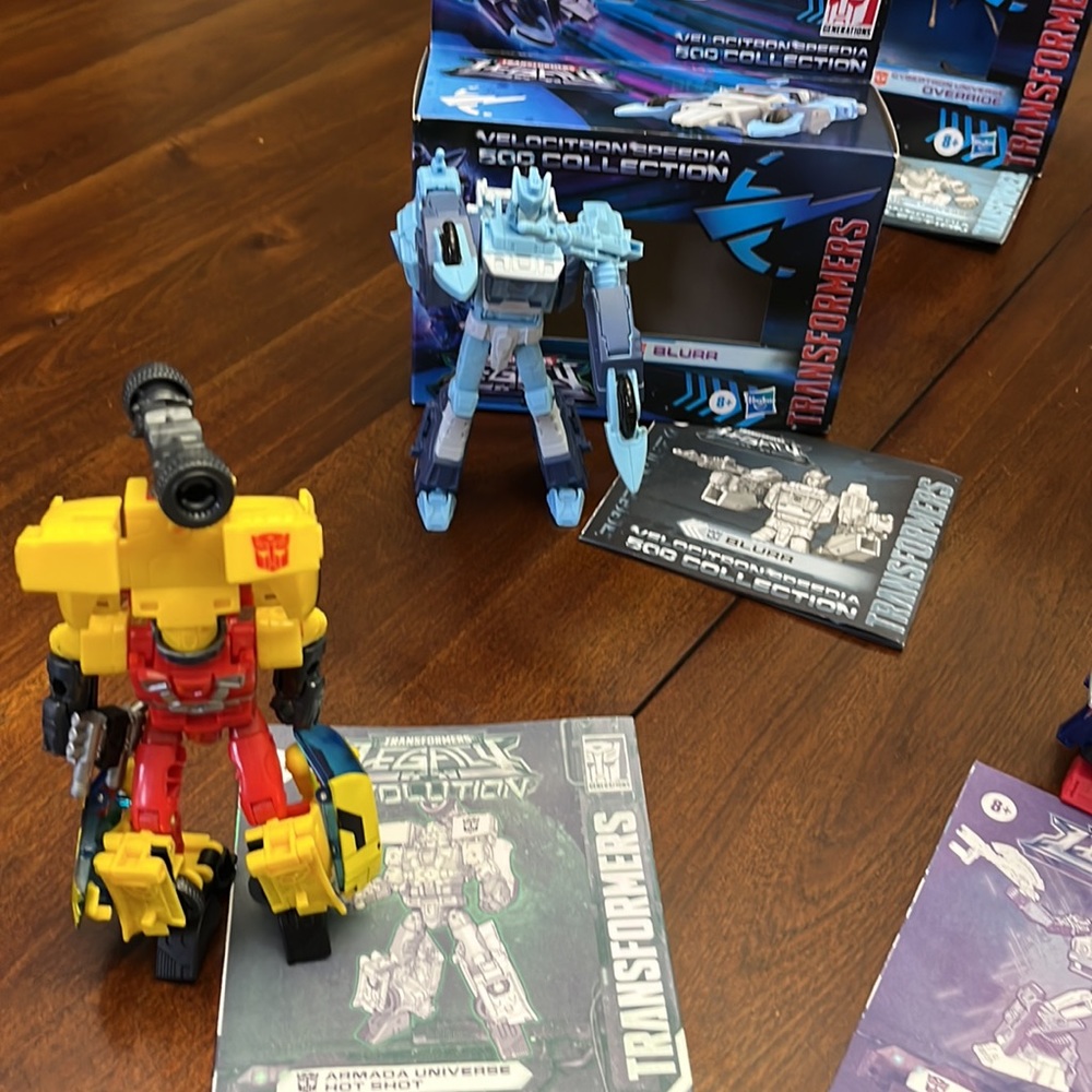 Transformers Galore! - Picture 3 of 8